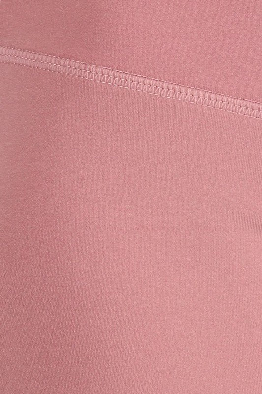 Solid active shorts with high waist