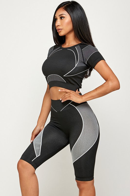 CONJUNTO DE TOP CORTO Y PANTALÓN CORTO DE MOTORISTA SIN COSTURAS