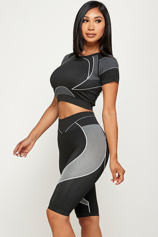 CONJUNTO DE TOP CORTO Y PANTALÓN CORTO DE MOTORISTA SIN COSTURAS