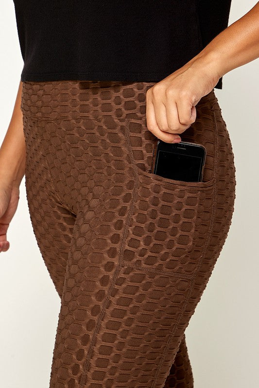 PLUS SIZE BUTT LIFT CAPRI LEGGINGS
