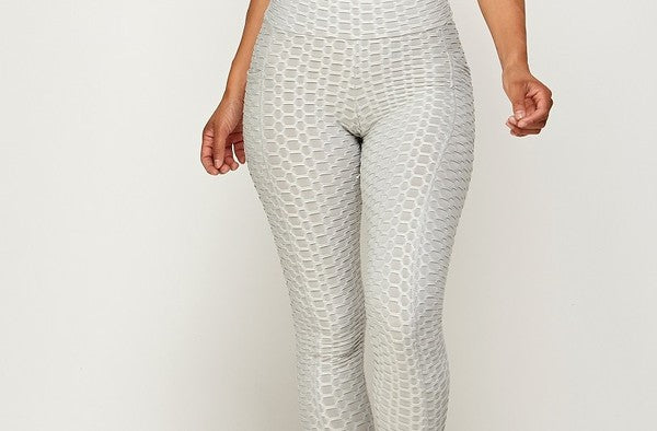 PLUS SIZE BUTT LIFT CAPRI LEGGINGS