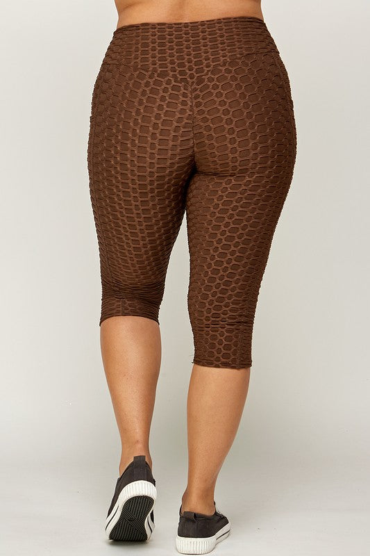 PLUS SIZE BUTT LIFT CAPRI LEGGINGS