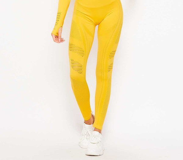 SEAMLESS SOLID RAZER CUT THUMB HOLES CROP TOP SET