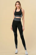Thumbnail of Conjunto de sujetador, camiseta sin mangas y pantalón Pop Up Active Outfits
