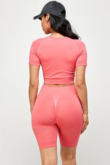 WORKOUT OUTFIT CROP TOP AND BIKER SHORTS SET