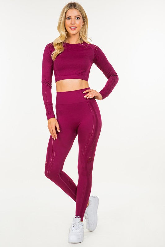 SEAMLESS SOLID RAZER CUT THUMB HOLES CROP TOP SET