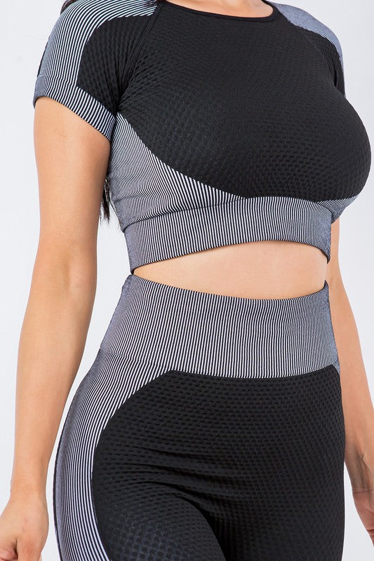 TEXTURED CROP TOP SHORT SET