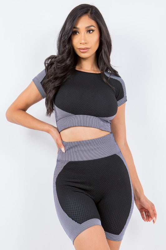 TEXTURED CROP TOP SHORT SET