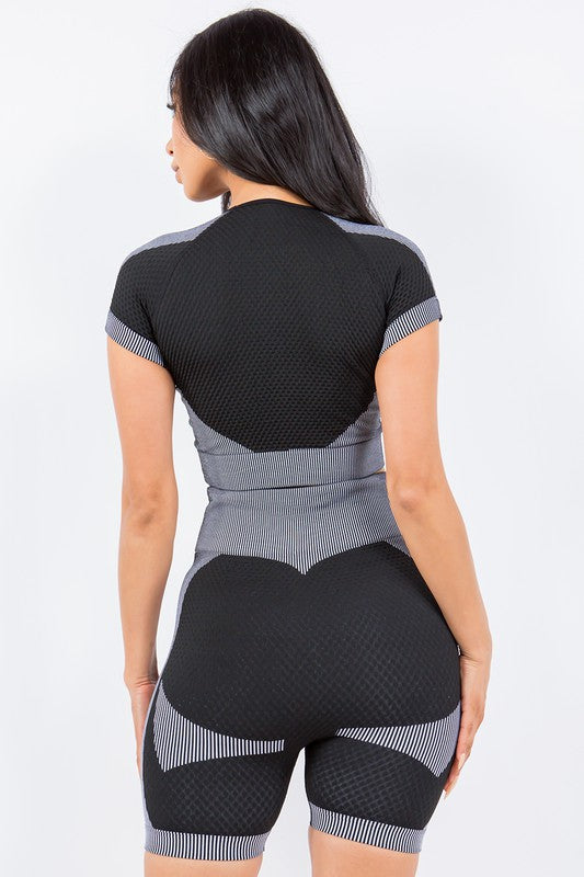 TEXTURED CROP TOP SHORT SET