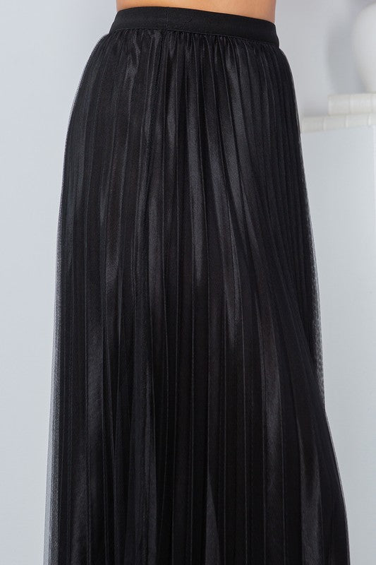 SOLID PLEATED LONG SKIRT W/MESH OUTLAYER