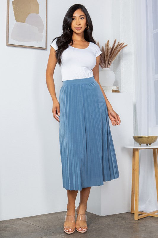 SOLID WIDE PLEATED SKIRT WITH LINING
