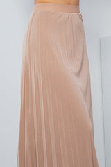 SOLID WIDE PLEATED SKIRT WITH LINING