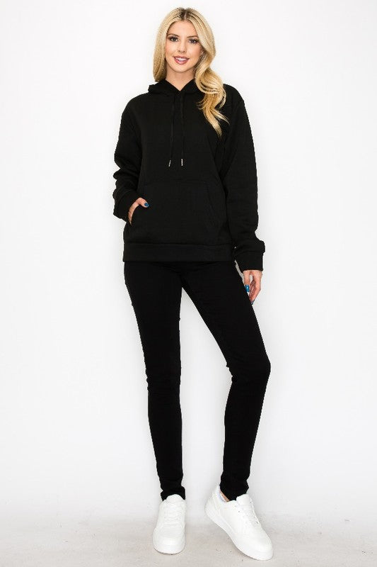 SUDADERA CON CAPUCHA BÁSICA DE FORRO POLAR