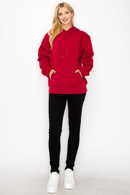 SUDADERA CON CAPUCHA BÁSICA DE FORRO POLAR