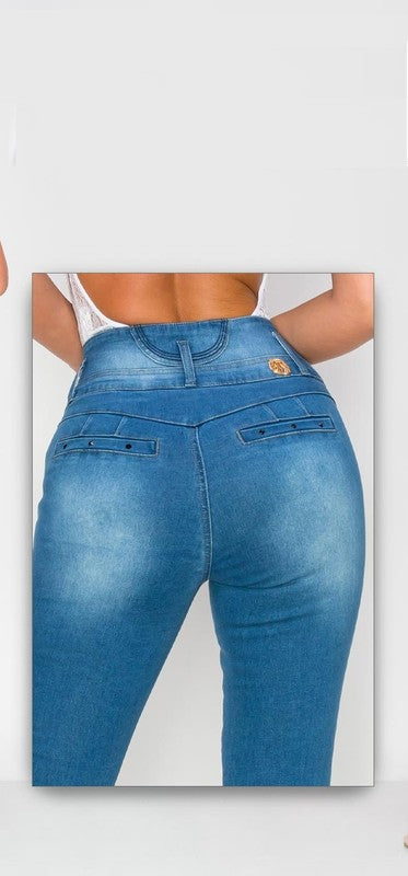 But Lifting Colombian Skinny Jeans